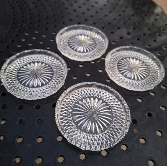 Crystal Glass Coaster Set of 4 Vintage Drink Holder or Trinket Dishes Clear - Picture 7 of 16
